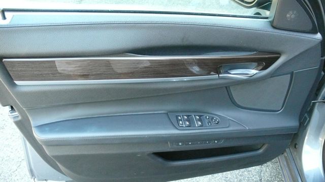 2011 BMW 7 Series 750Li xDrive - 19348062 - 28