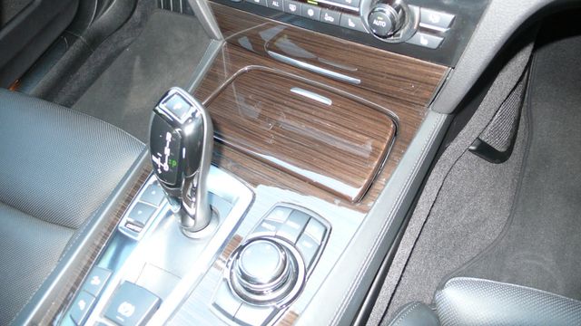 2011 BMW 7 Series 750Li xDrive - 19348062 - 34