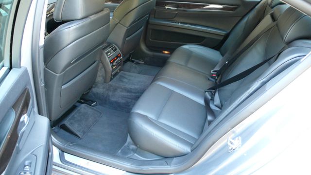 2011 BMW 7 Series 750Li xDrive - 19348062 - 44