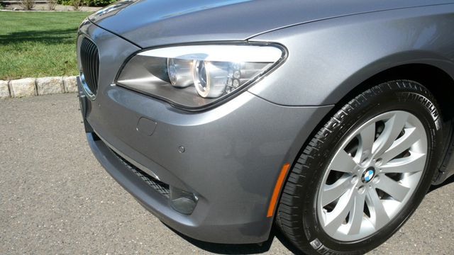 2011 BMW 7 Series 750Li xDrive - 19348062 - 52