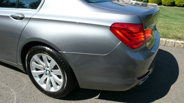2011 BMW 7 Series 750Li xDrive - 19348062 - 63
