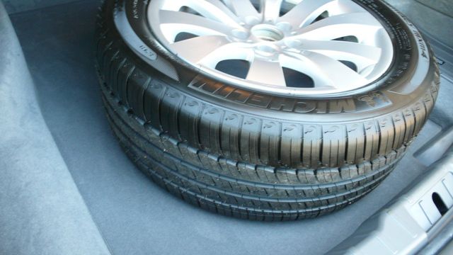 2011 BMW 7 Series 750Li xDrive - 19348062 - 88