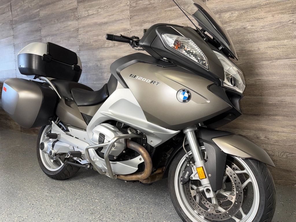 2011 BMW R 1200 RT One Owner! - 22990335 | Video 2