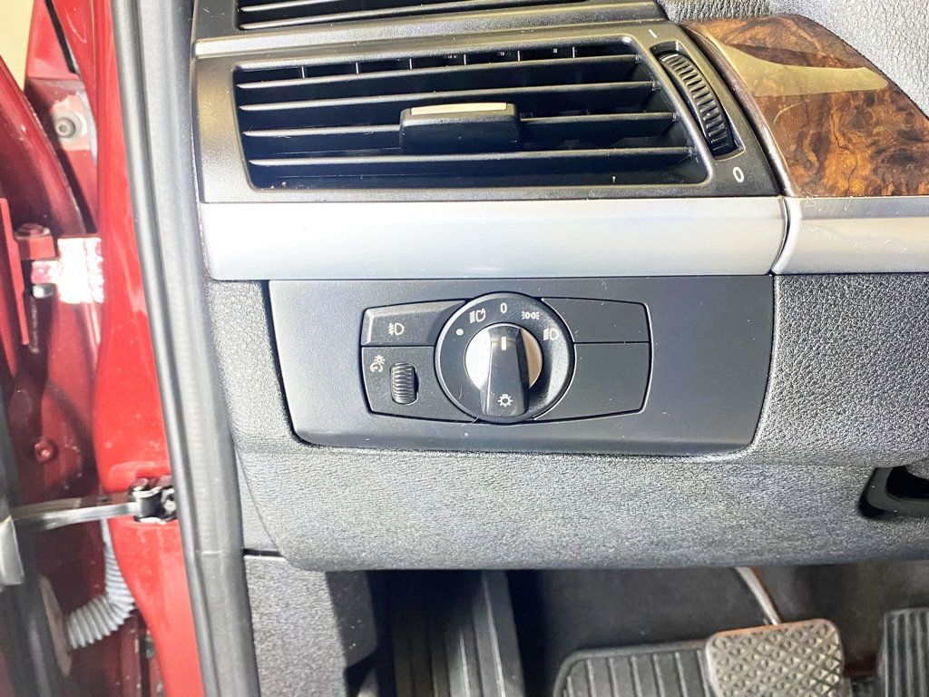 2011 BMW X5 35i - 22884032 - 21