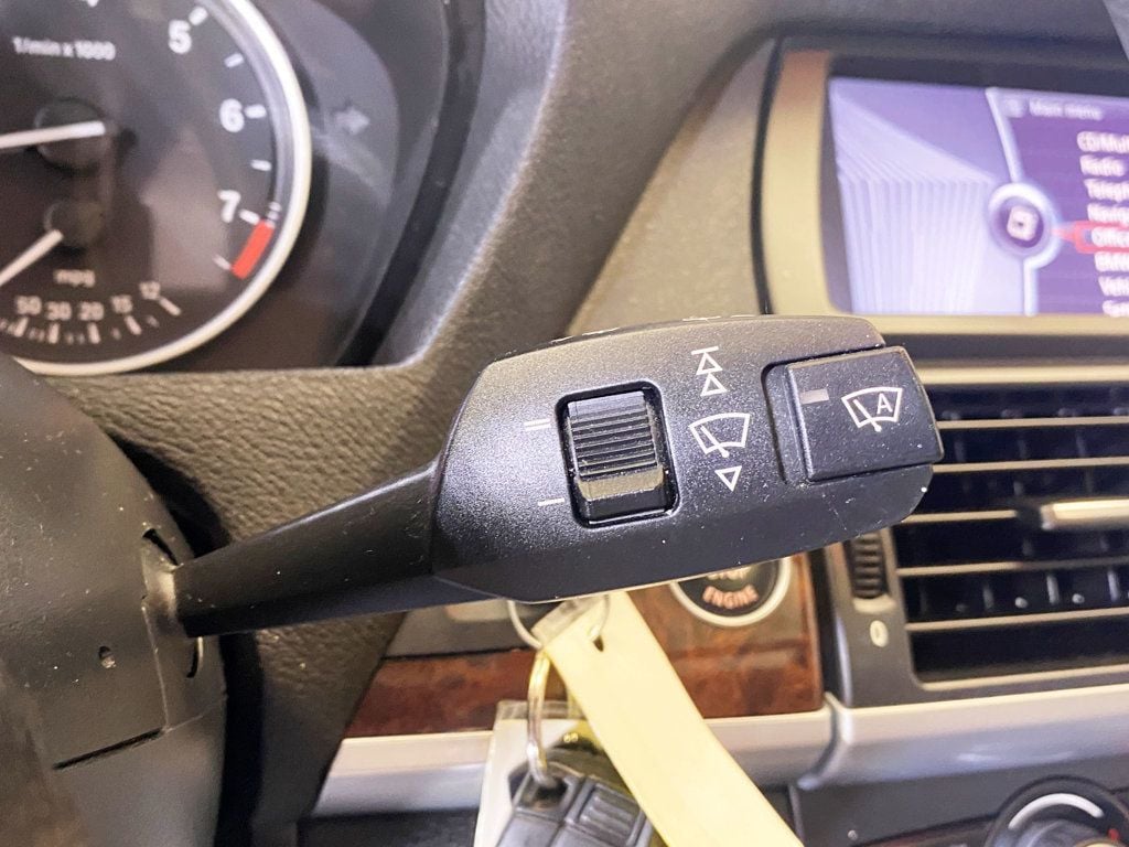 2011 BMW X5 35i - 22884032 - 26