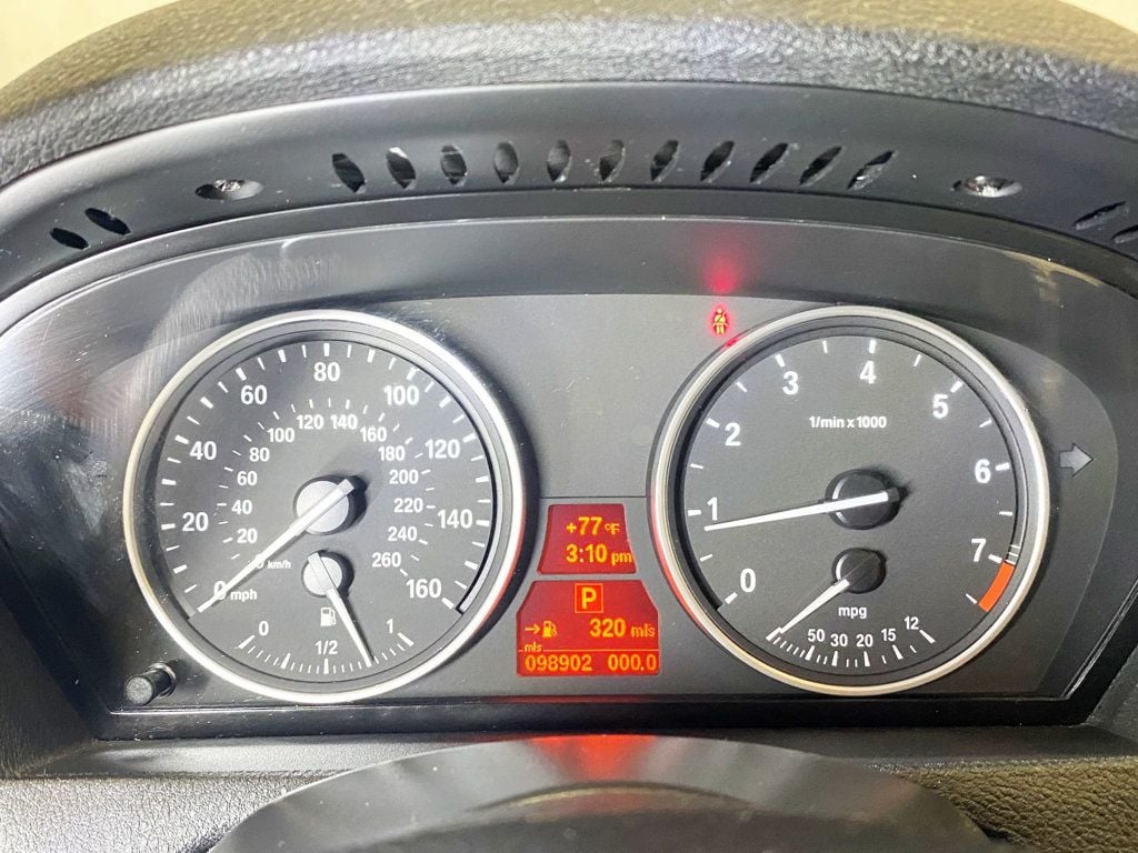 2011 BMW X5 35i - 22884032 - 27