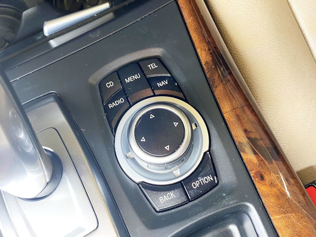 2011 BMW X5 35i - 22884032 - 34