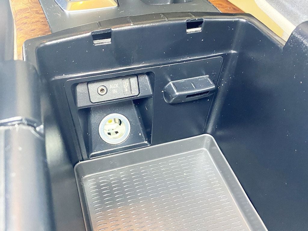 2011 BMW X5 35i - 22884032 - 35