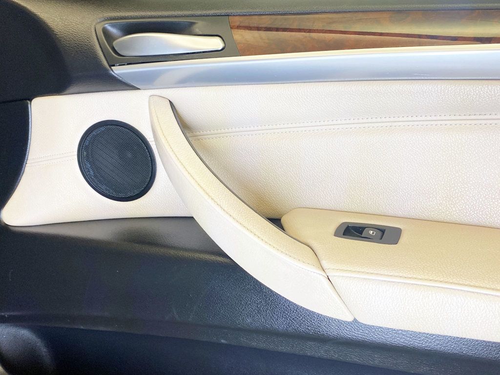 2011 BMW X5 35i - 22884032 - 39