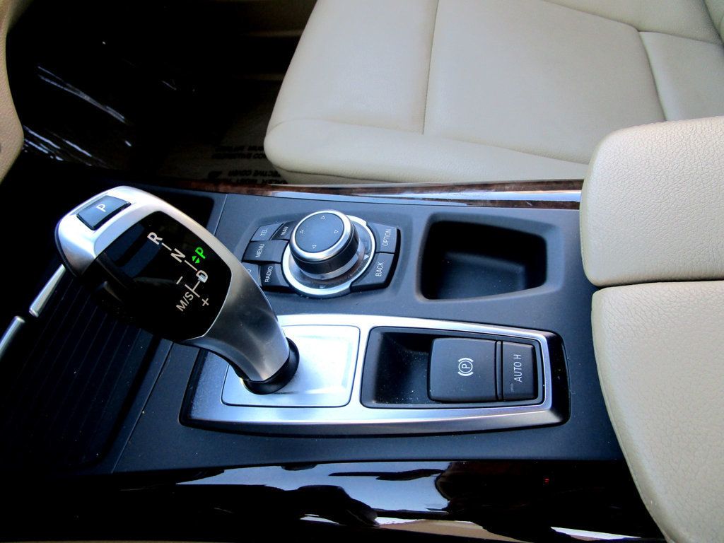 2011 BMW X5 35i Premium - 22394237 - 23