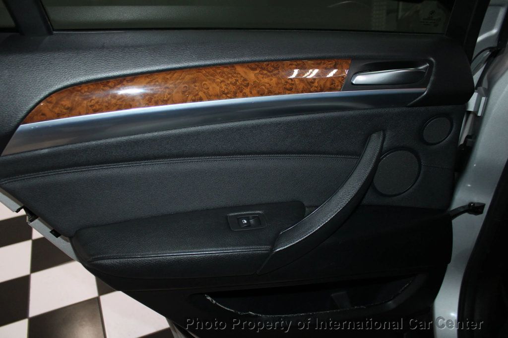 2011 BMW X6 35i - 22943956 - 18