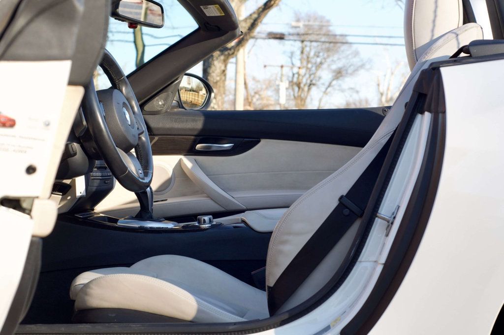 2011 BMW Z4 MSRP$74620/Z4/Roadster/S-Drive35/ComfortAccessEntry/NAV - 22983272 - 15