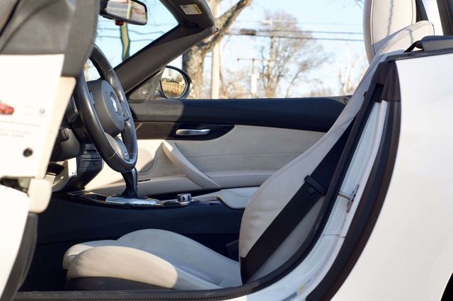 2011 BMW Z4 MSRP$74620/Z4/Roadster/S-Drive35/ComfortAccessEntry/NAV - 22983272 - 15