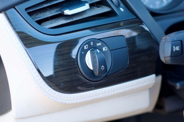 2011 BMW Z4 MSRP$74620/Z4/Roadster/S-Drive35/ComfortAccessEntry/NAV - 22983272 - 24