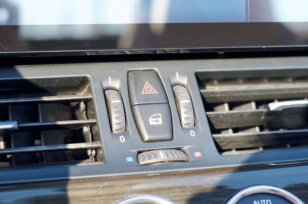 2011 BMW Z4 MSRP$74620/Z4/Roadster/S-Drive35/ComfortAccessEntry/NAV - 22983272 - 31