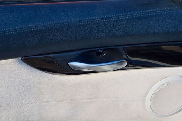 2011 BMW Z4 MSRP$74620/Z4/Roadster/S-Drive35/ComfortAccessEntry/NAV - 22983272 - 34