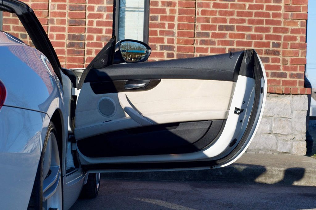 2011 BMW Z4 MSRP$74620/Z4/Roadster/S-Drive35/ComfortAccessEntry/NAV - 22983272 - 36