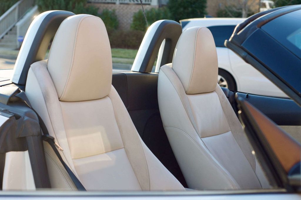 2011 BMW Z4 MSRP$74620/Z4/Roadster/S-Drive35/ComfortAccessEntry/NAV - 22983272 - 38