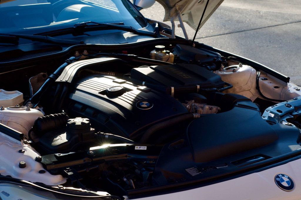 2011 BMW Z4 MSRP$74620/Z4/Roadster/S-Drive35/ComfortAccessEntry/NAV - 22983272 - 40