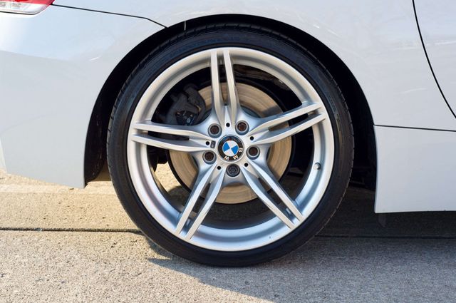 2011 BMW Z4 MSRP$74620/Z4/Roadster/S-Drive35/ComfortAccessEntry/NAV - 22983272 - 43