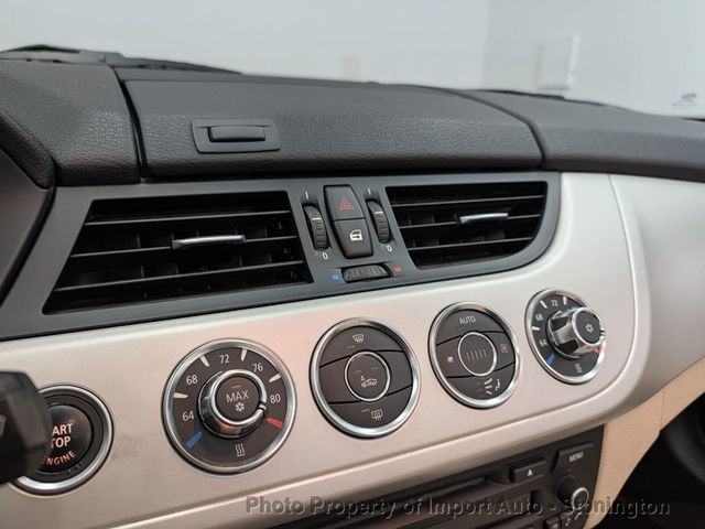 2011 BMW Z4 Roadster sDrive30i - 22973909 - 17