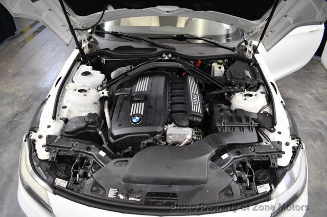 2011 BMW Z4 Roadster sDrive30i - 23059349 - 32