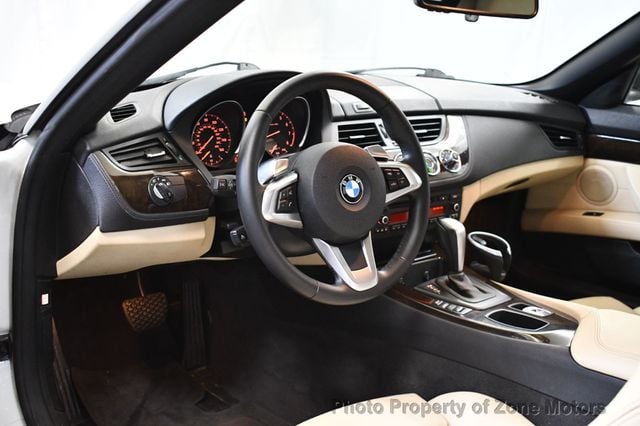 2011 BMW Z4 Roadster sDrive30i - 23059349 - 4