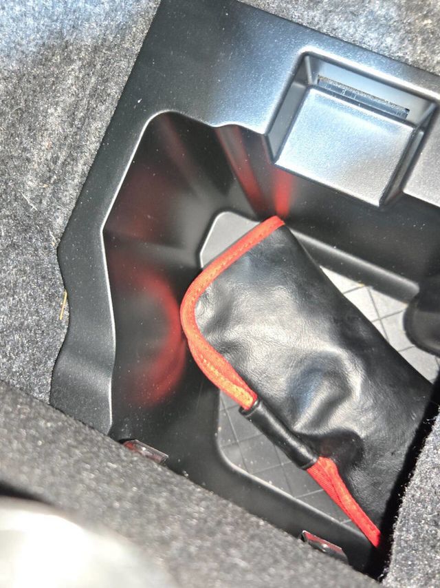 2011 BMW Z4 Roadster sDrive30i - 22985489 - 25