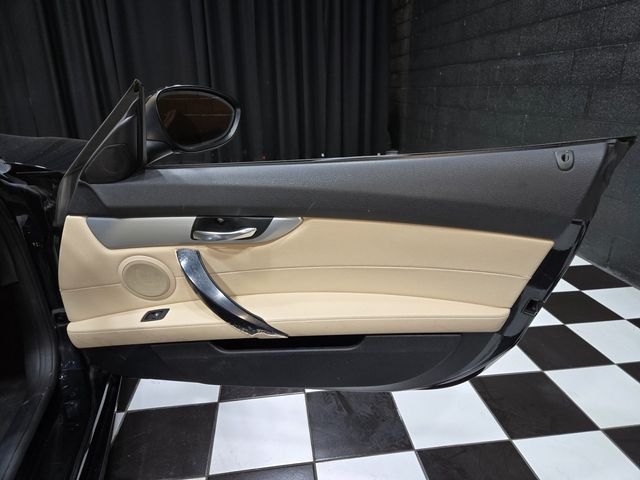 2011 BMW Z4 Roadster sDrive30i - 22985489 - 56