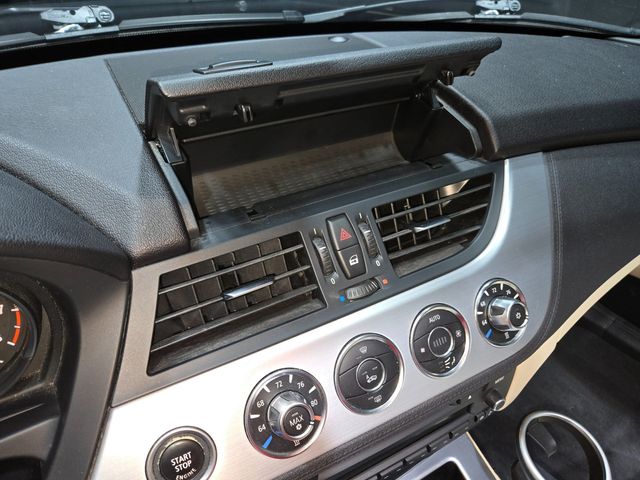 2011 BMW Z4 Roadster sDrive30i - 22985489 - 66