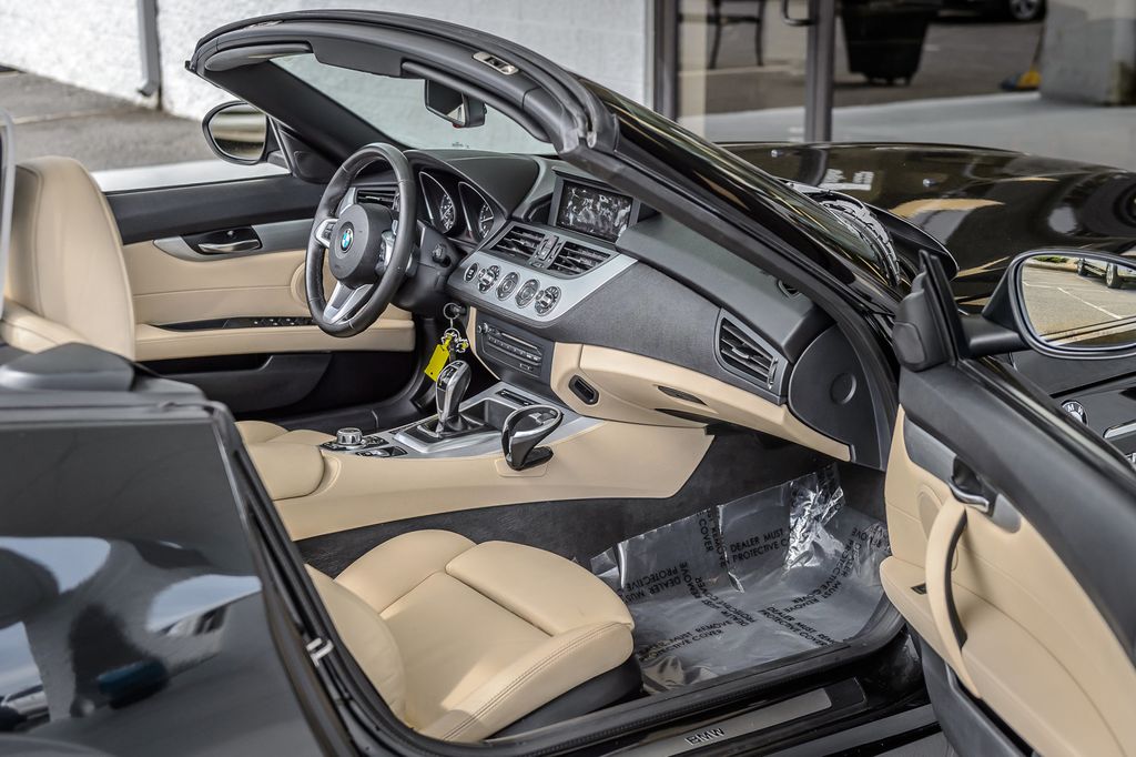 2011 BMW Z4 Z4 sDRIVE 35i BLACK ON BEIGE TURBO HARD TOP CONVERTIBLE  - 23036510 - 37
