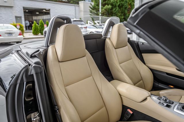 2011 BMW Z4 Z4 sDRIVE 35i BLACK ON BEIGE TURBO HARD TOP CONVERTIBLE  - 23036510 - 38