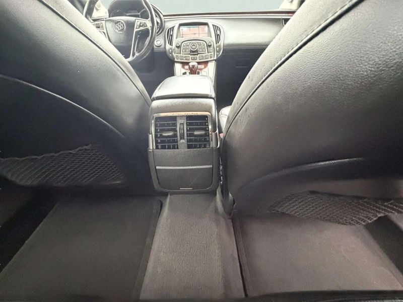 2011 Buick LaCrosse 4dr Sedan CXL AWD - 22970613 - 22
