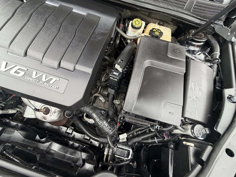 2011 Buick LaCrosse 4dr Sedan CXL AWD - 22970613 - 29