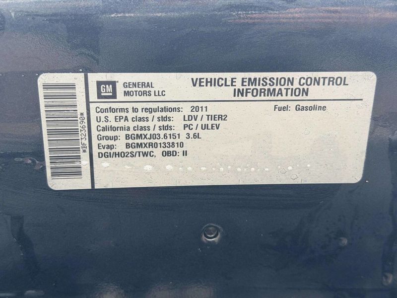 2011 Buick LaCrosse 4dr Sedan CXL AWD - 22970613 - 30