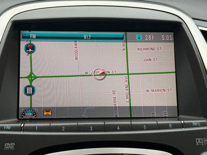 2011 Buick LaCrosse 4dr Sedan CXL AWD - 22970613 - 37