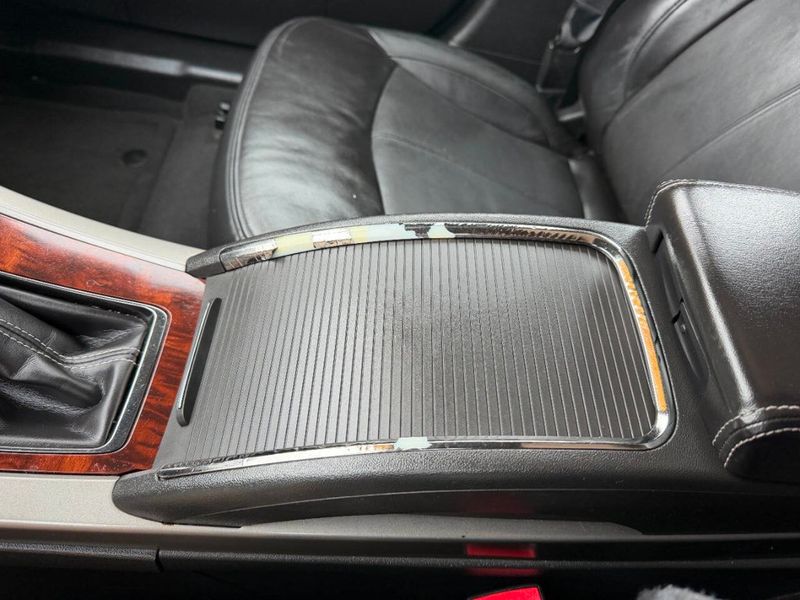 2011 Buick LaCrosse 4dr Sedan CXL AWD - 22970613 - 42