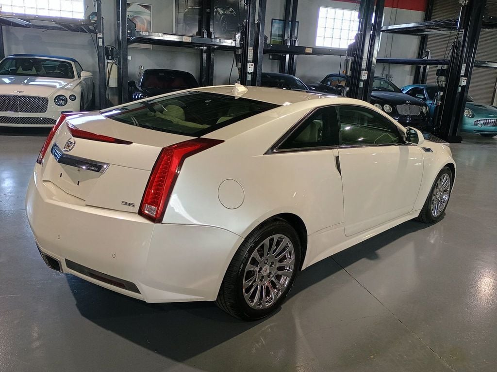 2011 Cadillac CTS Coupe 2dr Coupe Performance AWD Clean Carfax Florida Car - 23025337 - 5