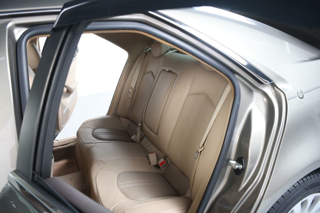 Cadillac CTS photo 32
