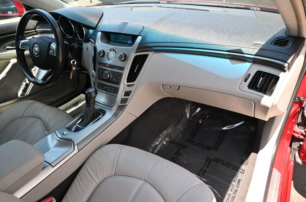 Cadillac CTS photo 11
