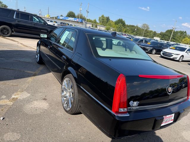 2011 Cadillac DTS 4dr Sedan - 23071168 - 3