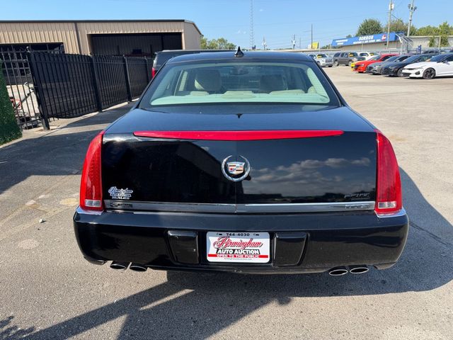 2011 Cadillac DTS 4dr Sedan - 23071168 - 4