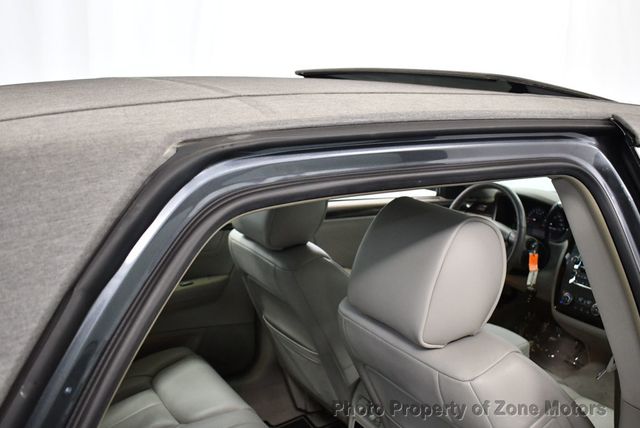 2011 Cadillac DTS 4dr Sedan Luxury Collection - 22480828 - 27