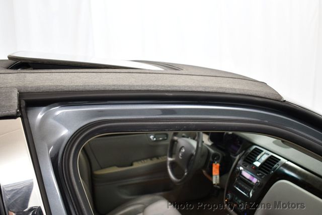 2011 Cadillac DTS 4dr Sedan Luxury Collection - 22480828 - 28