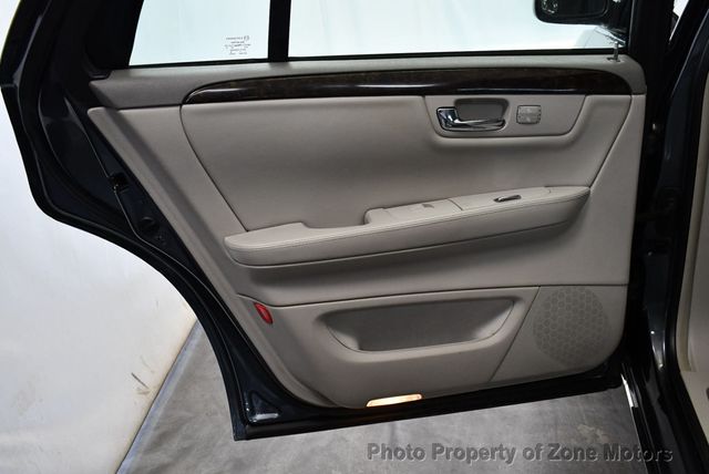 2011 Cadillac DTS 4dr Sedan Luxury Collection - 22480828 - 30