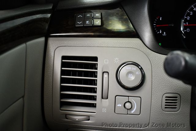 2011 Cadillac DTS 4dr Sedan Luxury Collection - 22480828 - 44