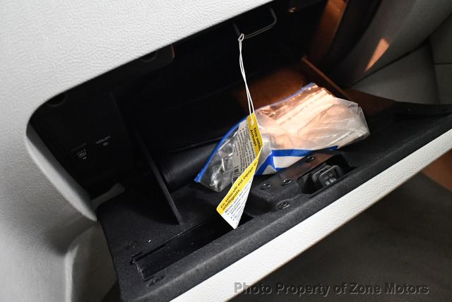 2011 Cadillac DTS 4dr Sedan Luxury Collection - 22480828 - 51