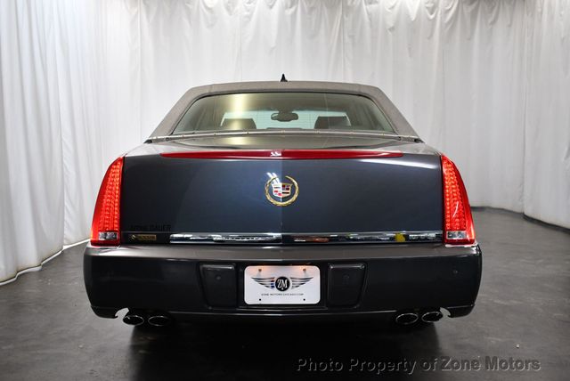 2011 Cadillac DTS 4dr Sedan Luxury Collection - 22480828 - 8