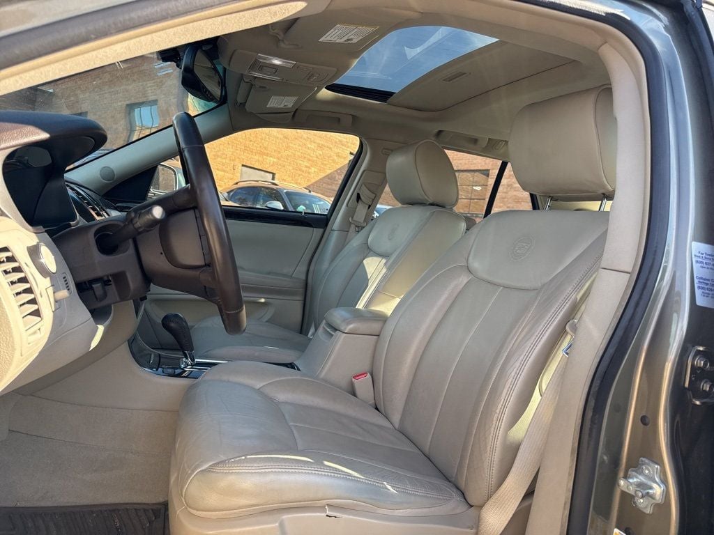 2011 Cadillac DTS 4dr Sedan Luxury Collection - 22937792 - 10