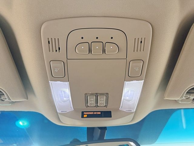 2011 Cadillac DTS 4dr Sedan Luxury Collection - 22937792 - 22